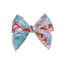 Load image into Gallery viewer, Peppermint Hairbow (Available in 5&quot;, 4&quot; and 3&quot; pigtail sets)

