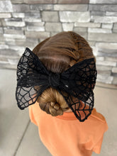 Load image into Gallery viewer, Spiderweb Hairbow (3 sizes)
