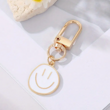Load image into Gallery viewer, Smiley Keychain (2 colors)
