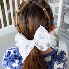 Load image into Gallery viewer, Silver Snowflake Bow (5&quot;, 4&quot; and 3&quot; pigtail set)
